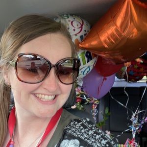 Meet your Posher, Erynn